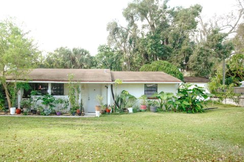 House in Vero Beach, Florida 3 bedrooms, 131.92 sq.m. № 983939 - photo 13