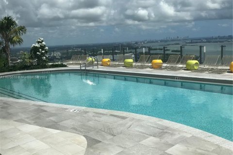 Condominio en venta en Miami, Florida, 3 dormitorios, 107.02 m2 № 1429603 - foto 1