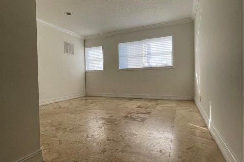 Condo in Hollywood, Florida, 2 bedrooms  № 1079254 - photo 16