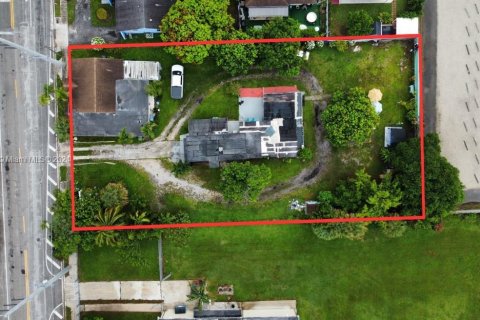 Land in Hialeah, Florida № 1348725 - photo 3