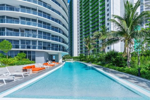 Copropriété à louer à Miami, Floride: 2 chambres, 108.79 m2 № 1348769 - photo 1