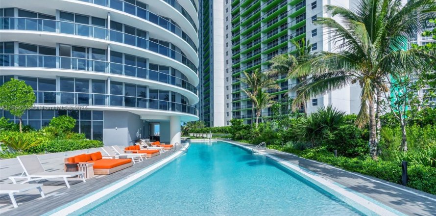 Condo in Miami, Florida, 2 bedrooms  № 1348769