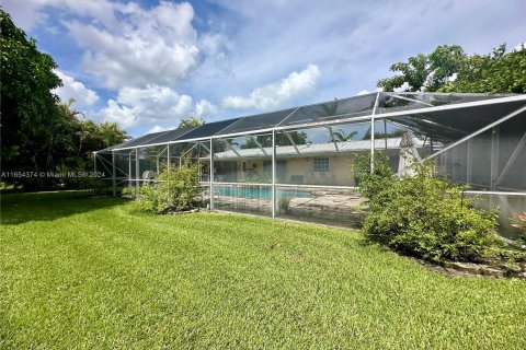 Villa ou maison à louer à Palmetto Bay, Floride: 3 chambres, 163.88 m2 № 1348770 - photo 21