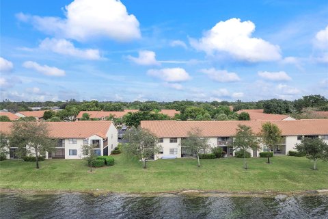 Copropriété à vendre à Deerfield Beach, Floride: 2 chambres, 104.98 m2 № 914261 - photo 14