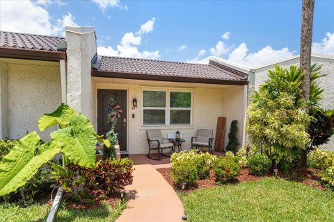 Villa ou maison à vendre à West Palm Beach, Floride: 2 chambres, 120.96 m2 № 1227044 - photo 5