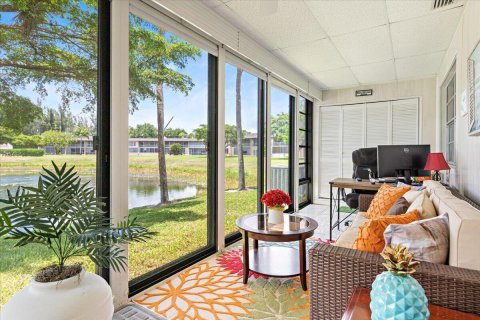 Casa en venta en West Palm Beach, Florida, 2 dormitorios, 120.96 m2 № 1227044 - foto 9