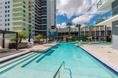 Condominio en venta en Miami, Florida, 3 dormitorios, 136.57 m2 № 990243 - foto 24