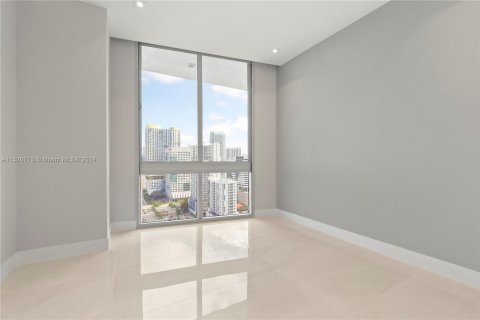 Copropriété à vendre à Miami, Floride: 3 chambres, 136.57 m2 № 990243 - photo 12
