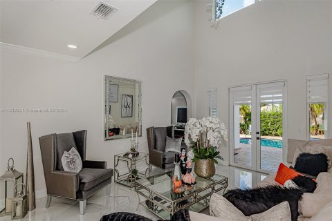 Villa ou maison à vendre à Miami Lakes, Floride: 5 chambres, 319.58 m2 № 1292361 - photo 9