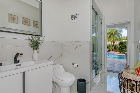 Villa ou maison à vendre à Miami Lakes, Floride: 5 chambres, 319.58 m2 № 1292361 - photo 16