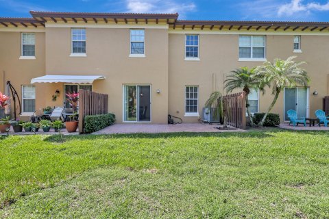 Townhouse in West Palm Beach, Florida 3 bedrooms, 177.72 sq.m. № 1127606 - photo 24