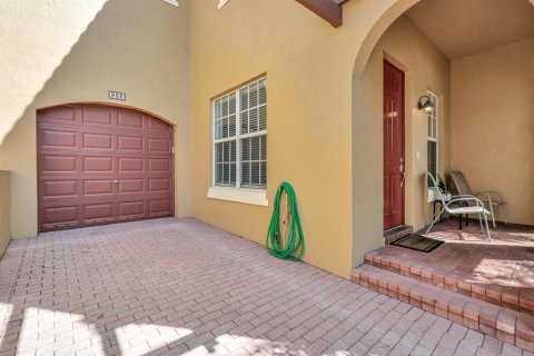 Townhouse in West Palm Beach, Florida 3 bedrooms, 177.72 sq.m. № 1127606 - photo 27