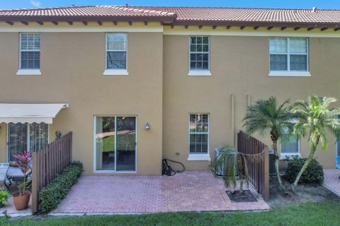 Townhouse in West Palm Beach, Florida 3 bedrooms, 177.72 sq.m. № 1127606 - photo 25