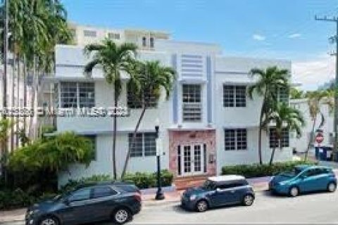 Copropriété à vendre à Miami Beach, Floride: 2 chambres, 73.39 m2 № 1237386 - photo 1