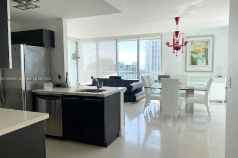 Condominio en venta en Miami, Florida, 3 dormitorios, 154.4 m2 № 1237390 - foto 2