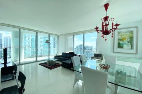 Condo in Miami, Florida, 3 bedrooms  № 1237390 - photo 1