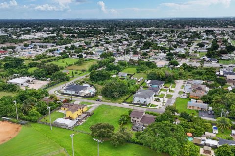 Terreno en venta en Miami, Florida № 1380403 - foto 8