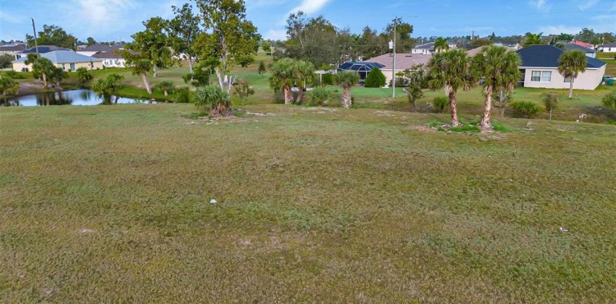 Terreno en Punta Gorda, Florida № 973236