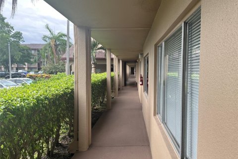 Condominio en venta en Pembroke Pines, Florida, 2 dormitorios, 112.13 m2 № 1230908 - foto 22