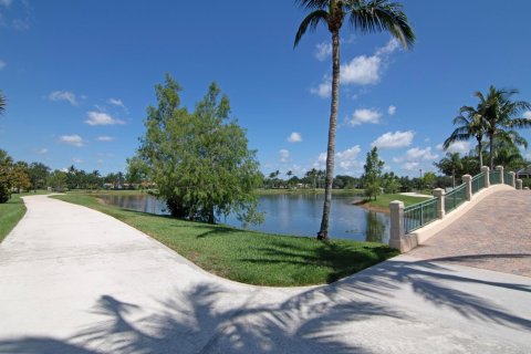 House in Wellington, Florida 3 bedrooms, 204.38 sq.m. № 1185397 - photo 3