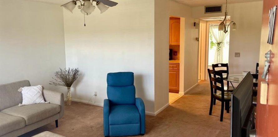 Condo in Pembroke Pines, Florida, 1 bedroom  № 1185395