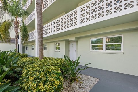 Condominio en venta en Dunedin, Florida, 2 dormitorios, 90.58 m2 № 1350464 - foto 1