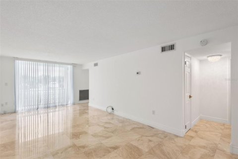 Condominio en venta en Dunedin, Florida, 2 dormitorios, 90.58 m2 № 1350464 - foto 9