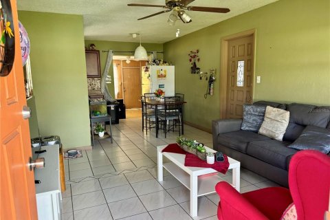 Casa en venta en Orlando, Florida, 3 dormitorios, 104.79 m2 № 1351157 - foto 2