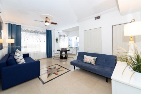 Copropriété à vendre à Miami Beach, Floride: 1 chambre, 52.03 m2 № 1240241 - photo 3