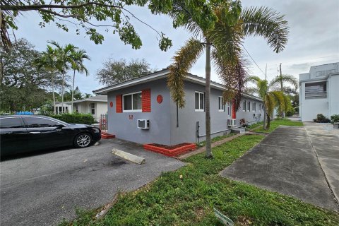 Propiedad comercial en venta en Hollywood, Florida № 1240281 - foto 2