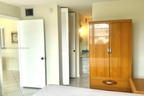 Copropriété à vendre à North Miami Beach, Floride: 1 chambre № 1380464 - photo 21