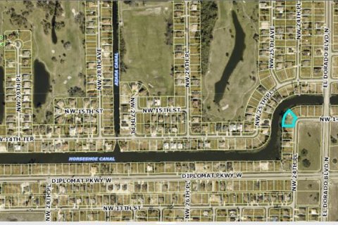 Купить земельный участок в Кейп-Корал, Флорида № 1124652 - фото 1