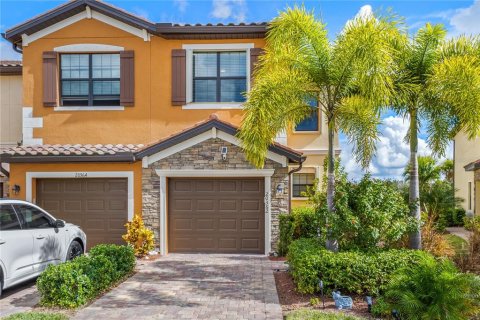 Townhouse in Venice, Florida 3 bedrooms, 173.82 sq.m. № 1369826 - photo 1