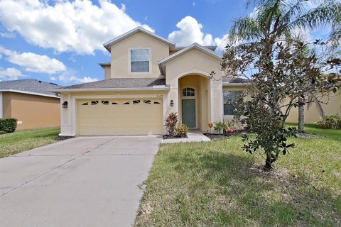 Casa en venta en Tampa, Florida, 6 dormitorios, 322.09 m2 № 1369816 - foto 1