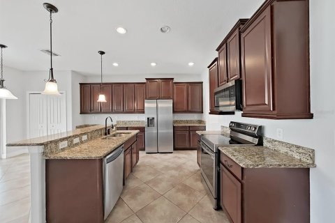 Casa en venta en Tampa, Florida, 6 dormitorios, 322.09 m2 № 1369816 - foto 13