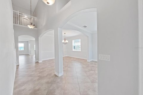 House in Tampa, Florida 6 bedrooms, 322.09 sq.m. № 1369816 - photo 7