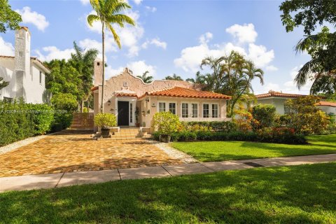 Villa ou maison à vendre à Coral Gables, Floride: 3 chambres, 145.3 m2 № 1232728 - photo 1