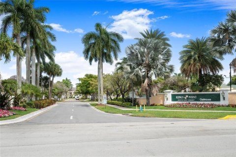 Condo in Tamarac, Florida, 2 bedrooms  № 1181962 - photo 29