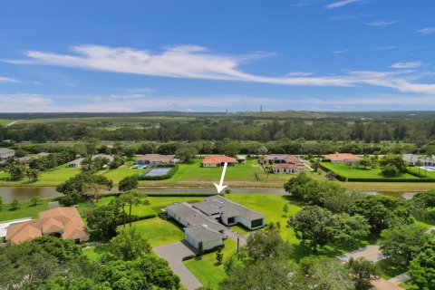 House in Palm Beach Gardens, Florida 5 bedrooms, 441.1 sq.m. № 1182328 - photo 15