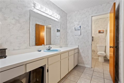 House in Edgewater, Florida 2 bedrooms, 134.71 sq.m. № 1123439 - photo 25