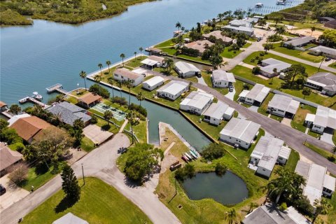 Villa ou maison à vendre à Edgewater, Floride: 2 chambres, 134.71 m2 № 1123439 - photo 8