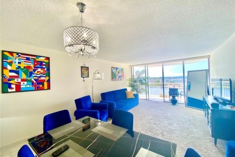 Copropriété à vendre à Aventura, Floride: 1 chambre, 93.37 m2 № 739909 - photo 14