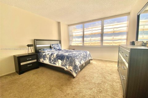 Condo in Aventura, Florida, 1 bedroom  № 739909 - photo 26