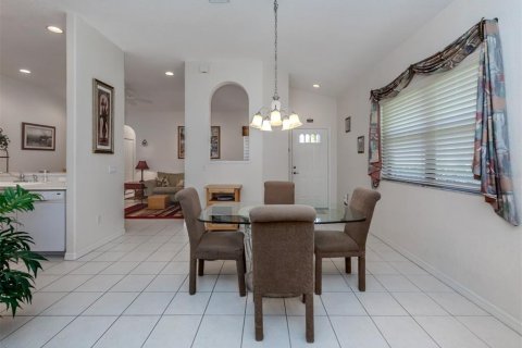 Villa ou maison à vendre à Venice, Floride: 2 chambres, 135.36 m2 № 1341962 - photo 5