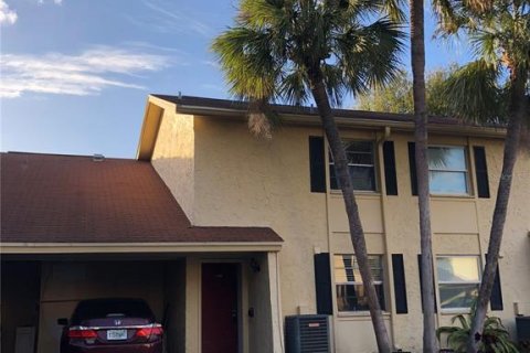 Adosado en venta en Tampa, Florida, 3 dormitorios, 147.53 m2 № 1341964 - foto 1