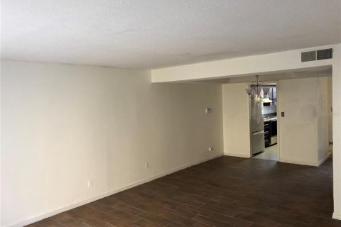 Adosado en venta en Tampa, Florida, 3 dormitorios, 147.53 m2 № 1341964 - foto 12