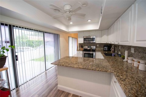 Casa en venta en Sunrise, Florida, 2 dormitorios, 156.08 m2 № 1281806 - foto 4