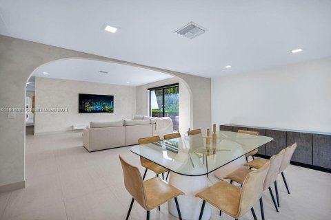 Villa ou maison à vendre à Hollywood, Floride: 3 chambres, 192.03 m2 № 1228106 - photo 17