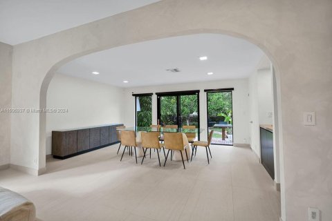 Villa ou maison à vendre à Hollywood, Floride: 3 chambres, 192.03 m2 № 1228106 - photo 16