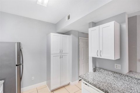 Copropriété à vendre à Orlando, Floride: 2 chambres, 111.95 m2 № 1402506 - photo 10